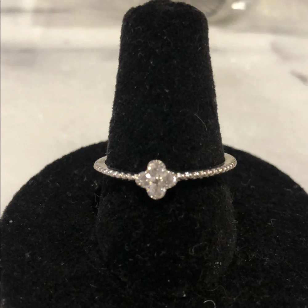 Cubic Zirconia Dainty Clover Ring, NWT sz 7 or 8